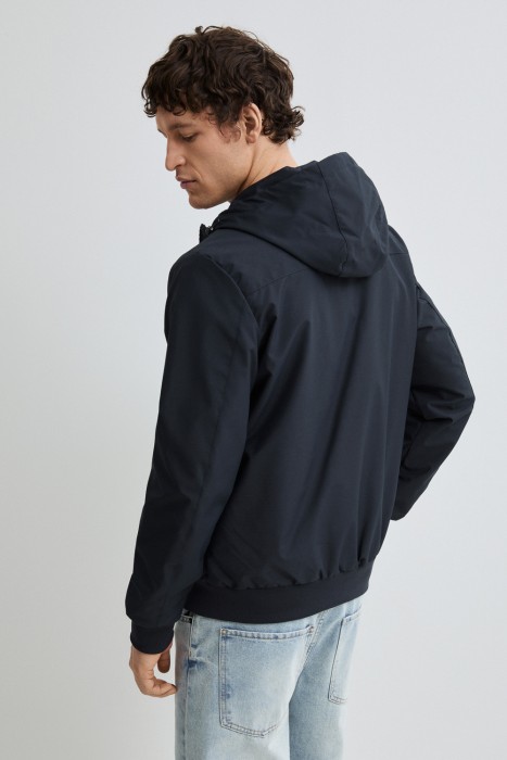 ветровка с капюшоном по цене 5210 руб вид справа