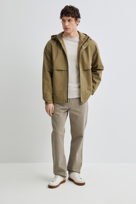 ветровка с капюшоном из россии вид сбоку