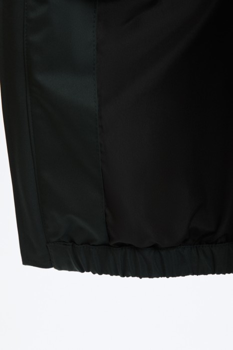 ветровка с капюшоном из россии вид сбоку