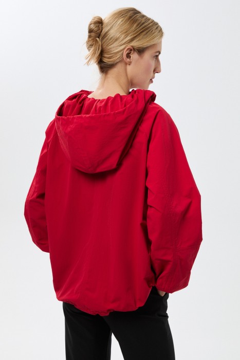 ветровка с капюшоном по цене 6520 руб вид справа