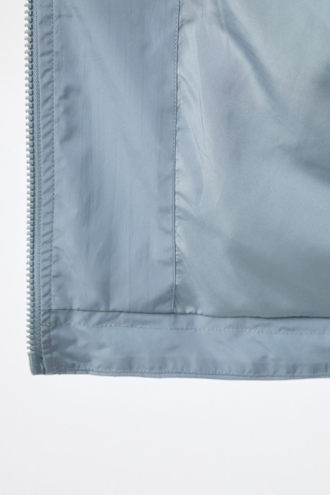 ветровка с капюшоном из россии вид сбоку