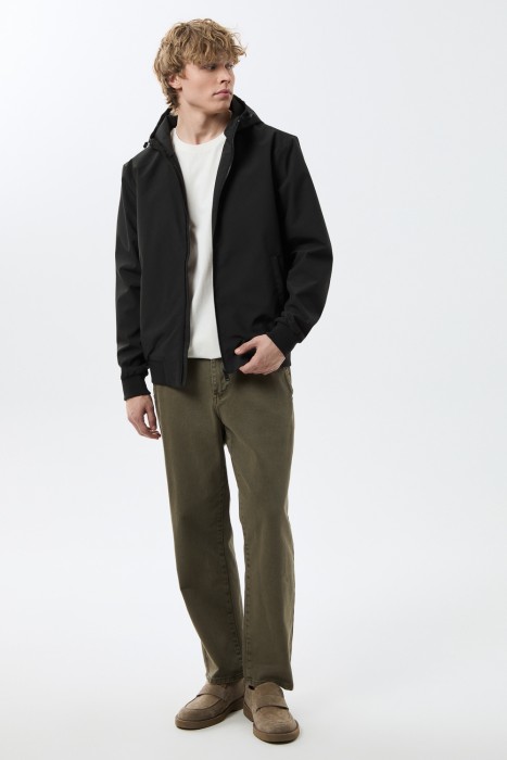 ветровка с капюшоном от бренда снежная королева вид слева