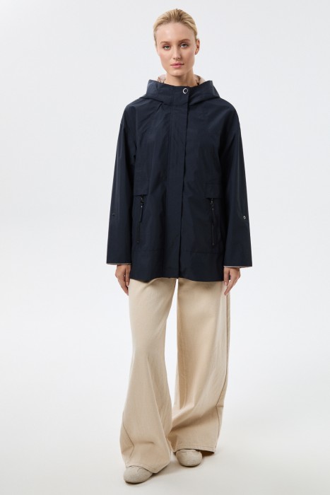 ветровка с капюшоном от бренда снежная королева вид слева