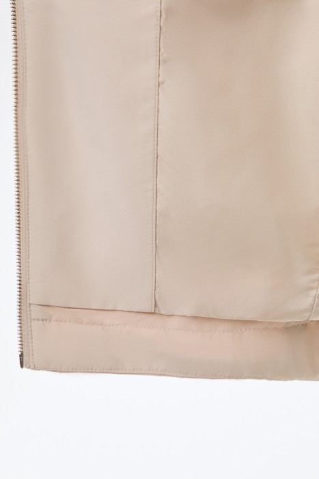 ветровка с капюшоном из россии вид сбоку