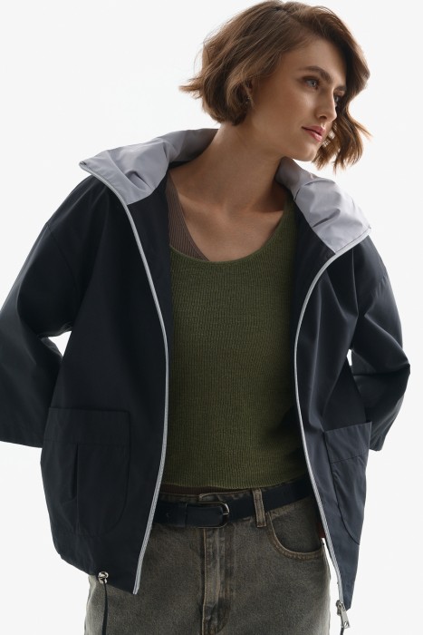 ветровка с капюшоном из россии вид сбоку