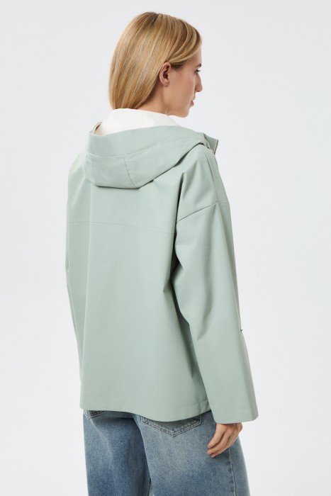 ветровка с капюшоном по цене 6130 руб вид справа