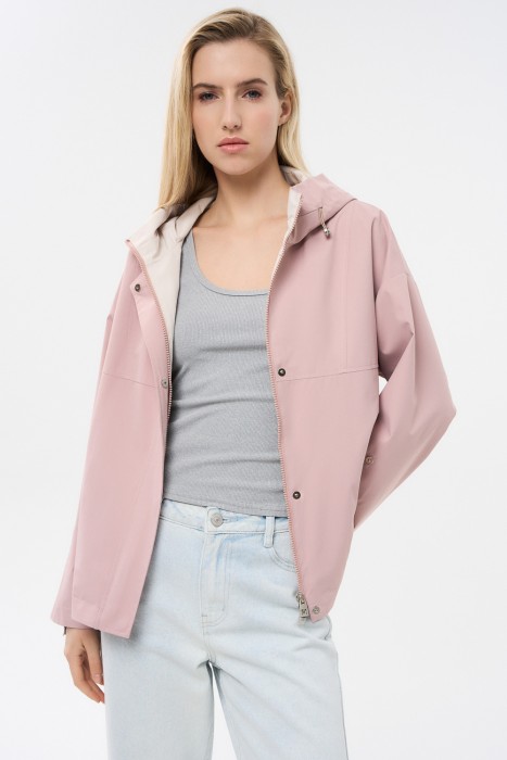 ветровка с капюшоном от бренда снежная королева вид слева