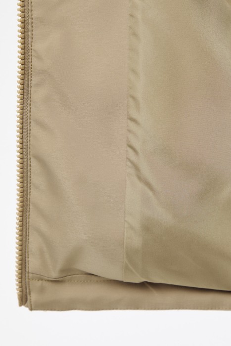 ветровка с капюшоном из россии вид сбоку