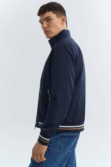 Товар с артикулом 746699003 вид сзади