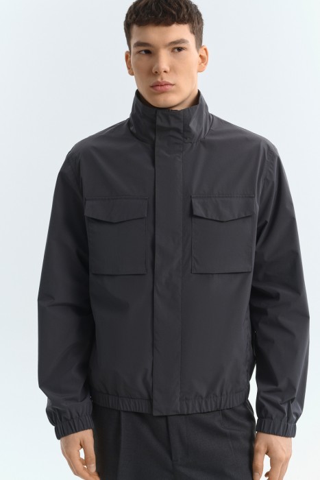 ветровка от бренда снежная королева вид слева