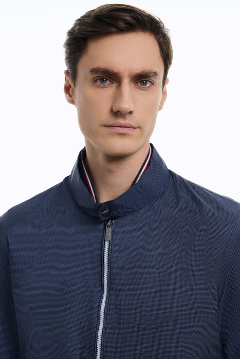 ветровка из россии вид сбоку