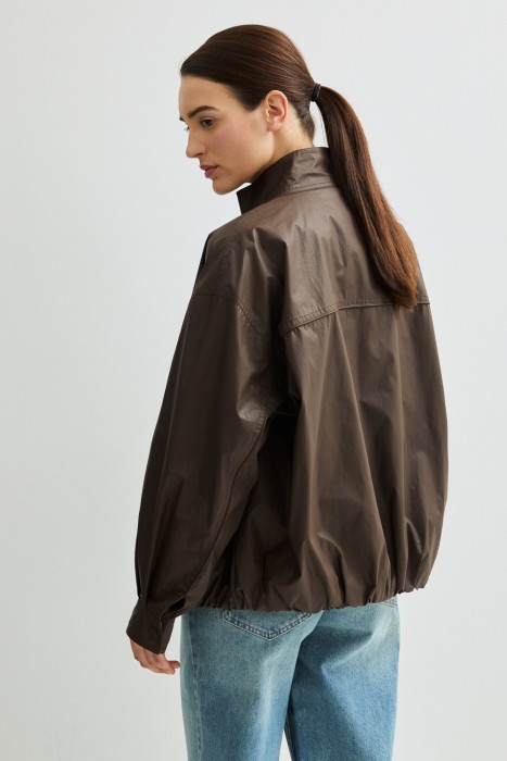 ветровка по цене 6900 руб вид справа