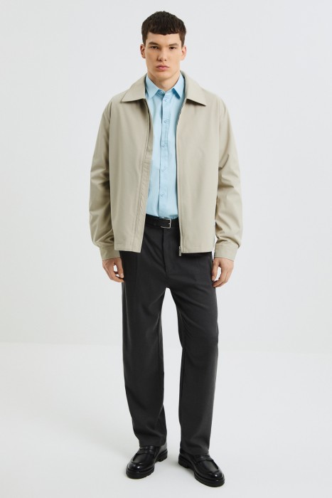 ветровка по цене 4600 руб вид справа