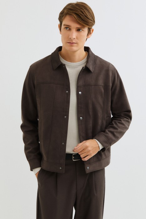 ветровка от бренда снежная королева вид слева