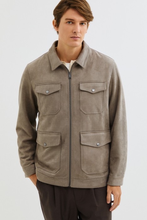 ветровка от бренда снежная королева вид слева