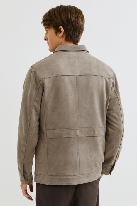 ветровка по цене 6900 руб вид справа