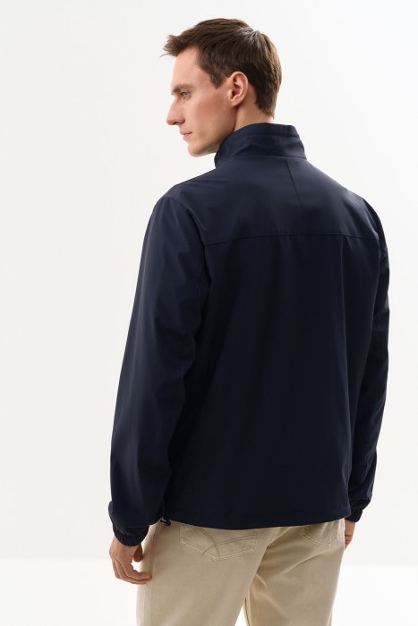 ветровка по цене 5750 руб вид справа