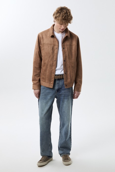 ветровка от бренда снежная королева вид слева