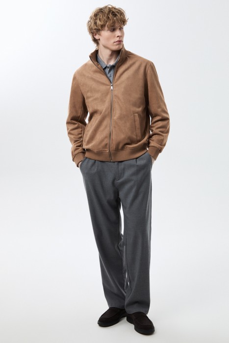 ветровка от бренда снежная королева вид слева