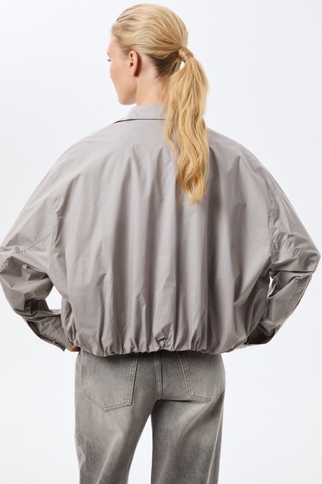 ветровка по цене 5750 руб вид справа