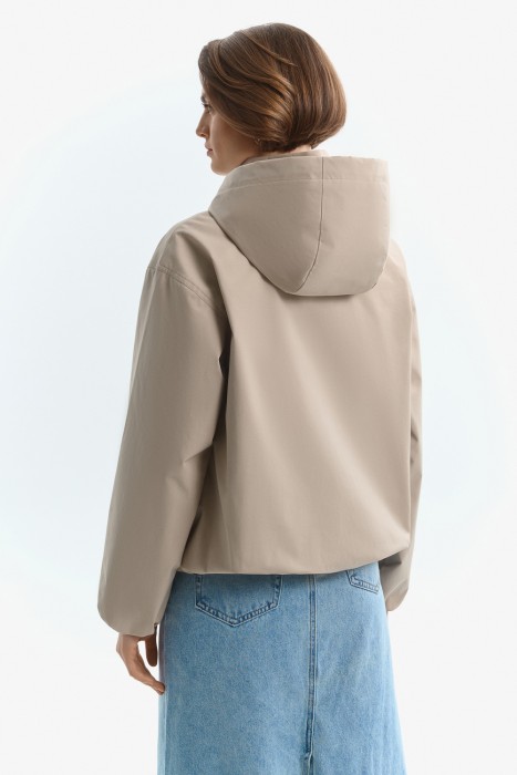 ветровка по цене 3690 руб вид справа