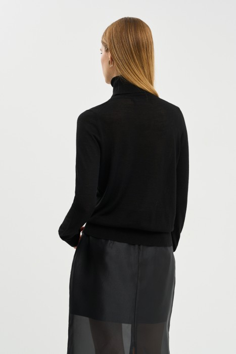 водолазка из шерсти по цене 1480 руб вид справа