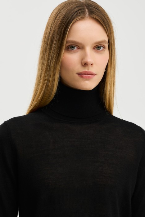 водолазка из шерсти из россии вид сбоку