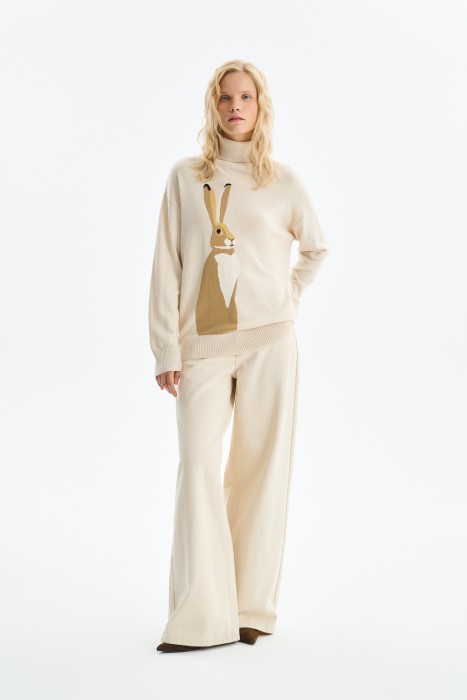 водолазка с рисунком по цене 2800 руб вид справа