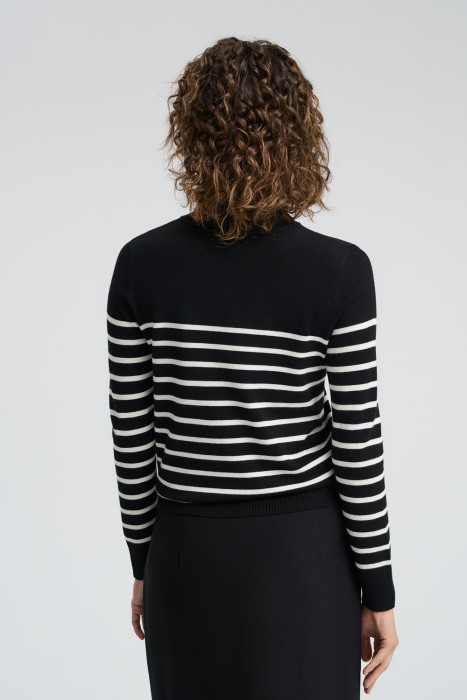 водолазка в полоску по цене 960 руб вид справа