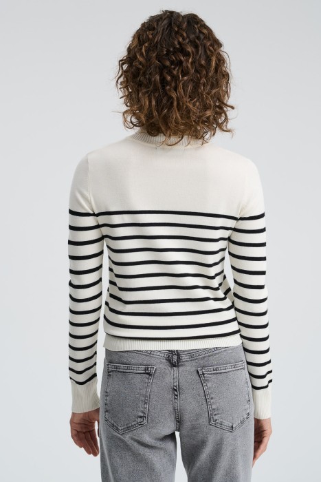 водолазка в полоску по цене 960 руб вид справа