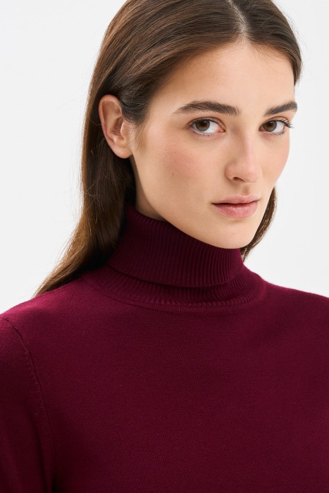 водолазка от бренда снежная королева вид слева