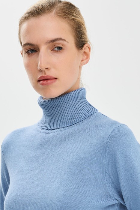 водолазка от бренда снежная королева вид слева