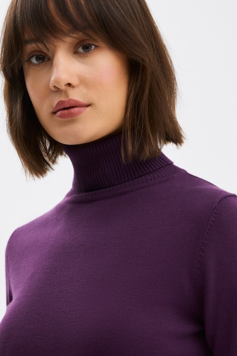 водолазка от бренда снежная королева вид слева