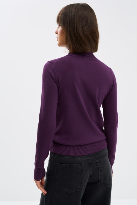 водолазка по цене 960 руб вид справа