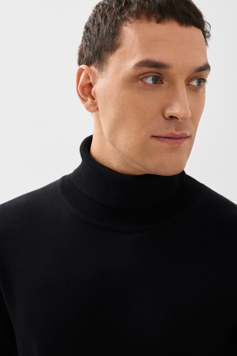 водолазка по цене 1200 руб вид справа