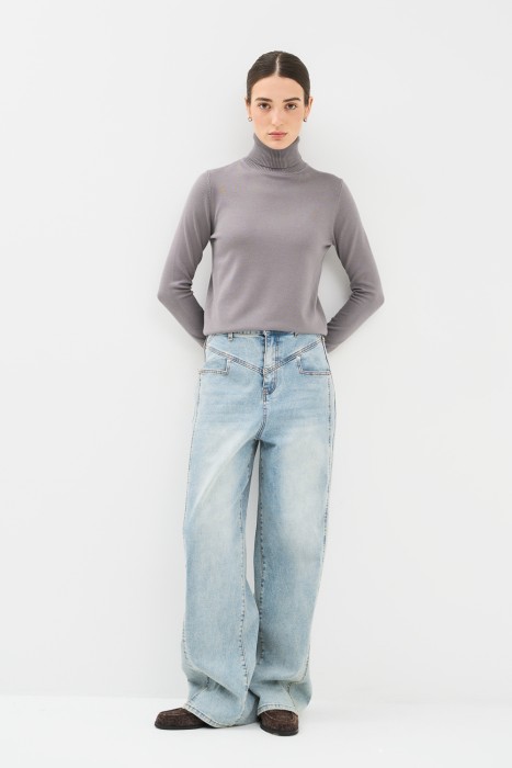 водолазка от бренда снежная королева вид слева