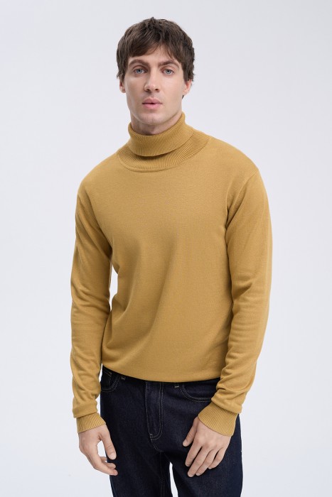 водолазка от бренда снежная королева вид слева