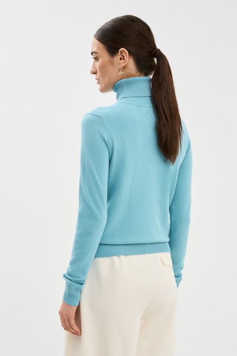 водолазка по цене 960 руб вид справа