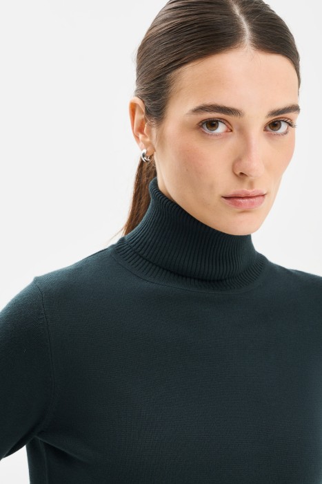 водолазка от бренда снежная королева вид слева