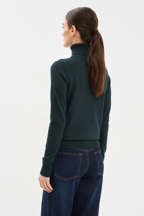 водолазка по цене 960 руб вид справа