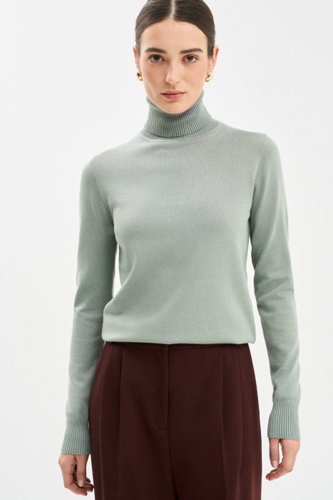 водолазка от бренда снежная королева вид слева