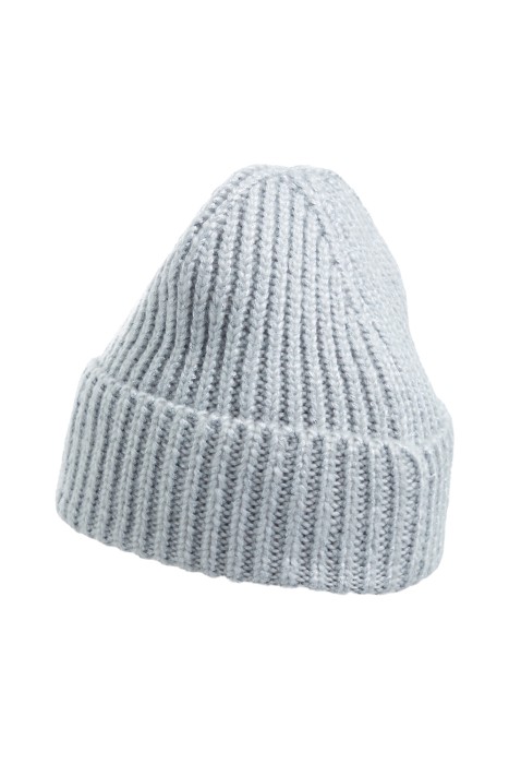 вязаная шапка от бренда снежная королева вид слева