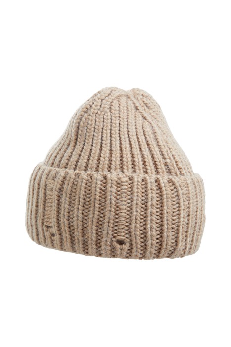 вязаная шапка от бренда снежная королева вид слева