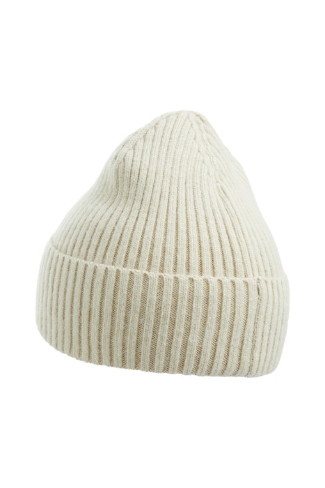 вязаная шапка от бренда снежная королева вид слева