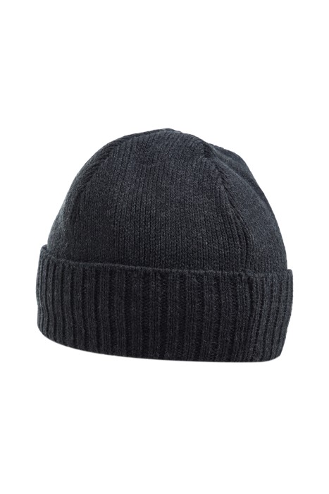 вязаная шапка от бренда снежная королева вид слева