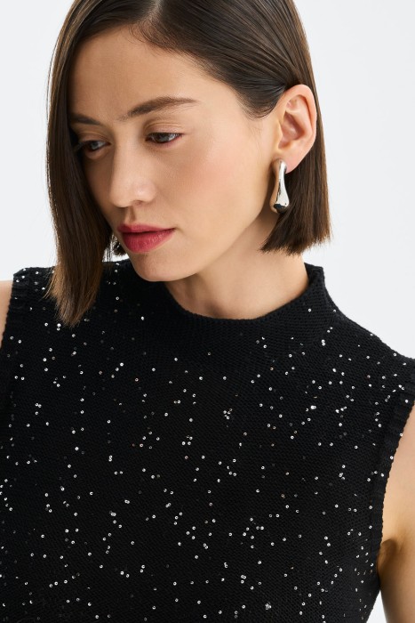 вязаное платье с пайетками из россии вид сбоку