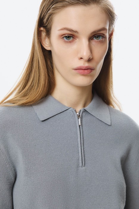 вязаный джемпер-поло из россии вид сбоку