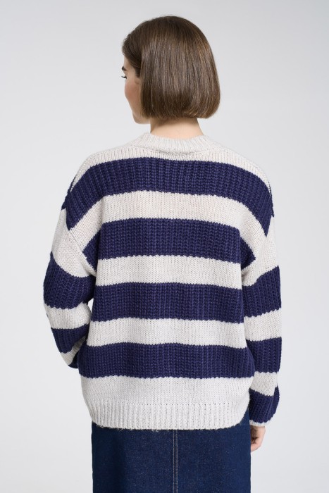 вязаный джемпер по цене 1780 руб вид справа