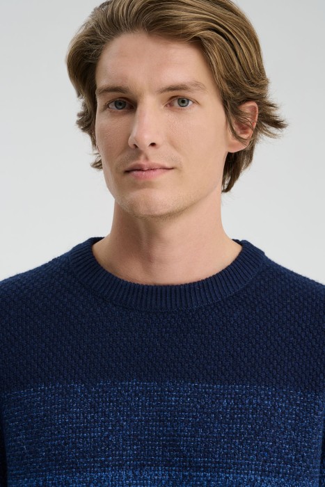 вязаный джемпер по цене 1540 руб вид справа