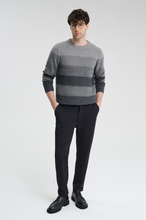 вязаный джемпер по цене 1540 руб вид справа